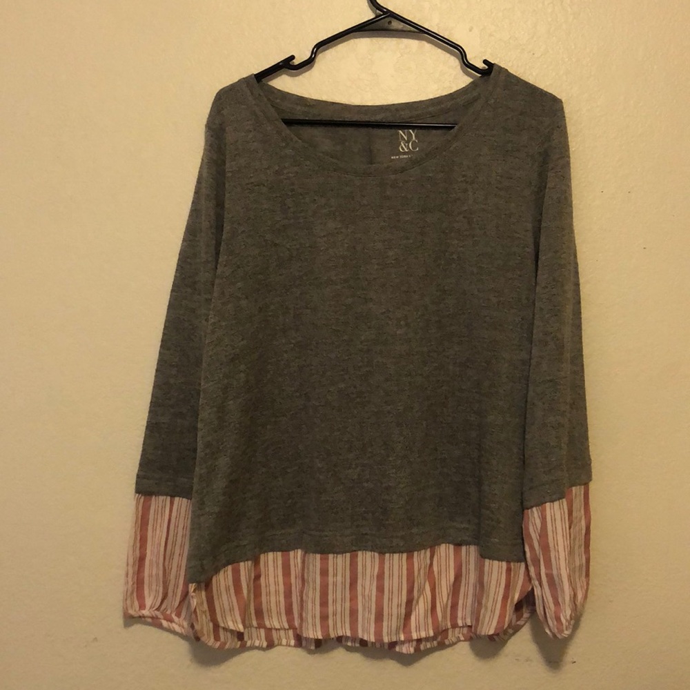 New York & Company beautiful blouse